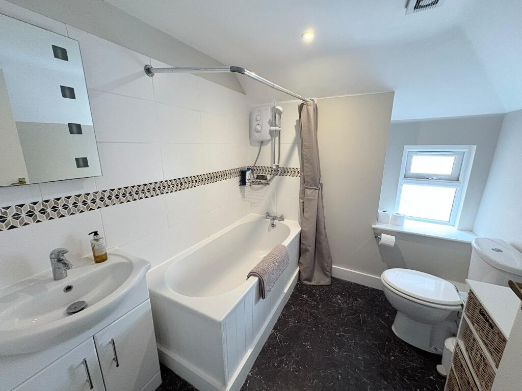 House in Brighton - View 5