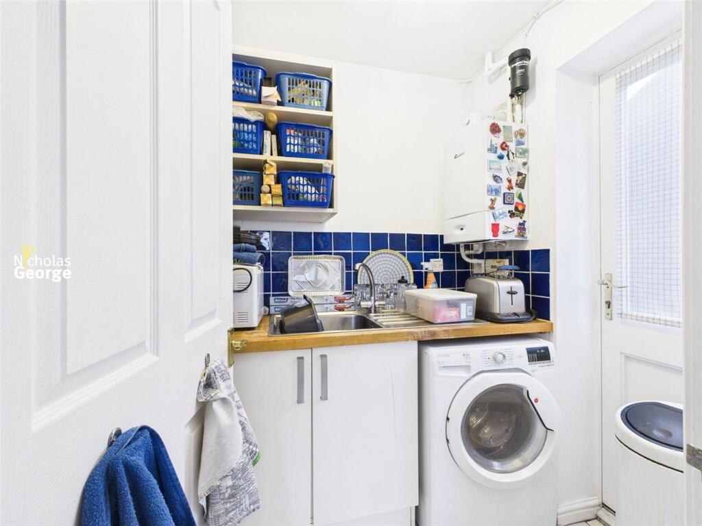 Additional image 26 of Foxes Meadow, Cotteridge, B30 1BQ