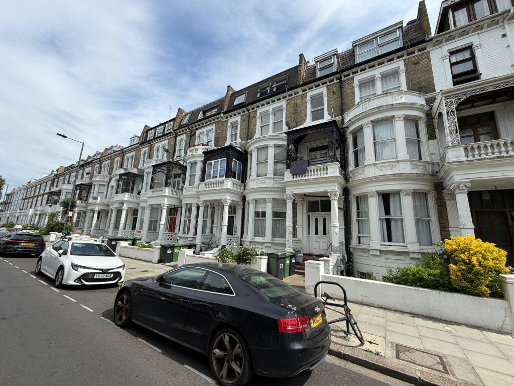 Apartment in London - View 4