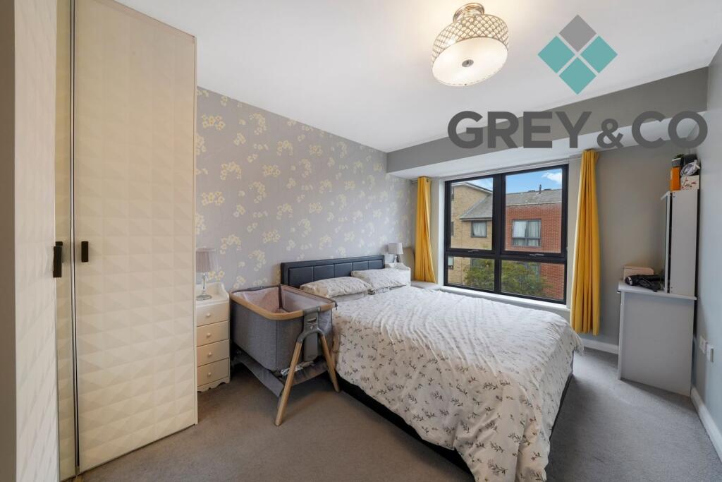 Apartment in London - More