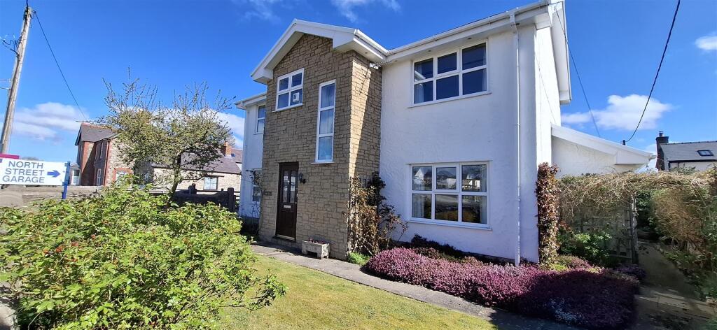 House in Caerwys, Croes-wian - View 2