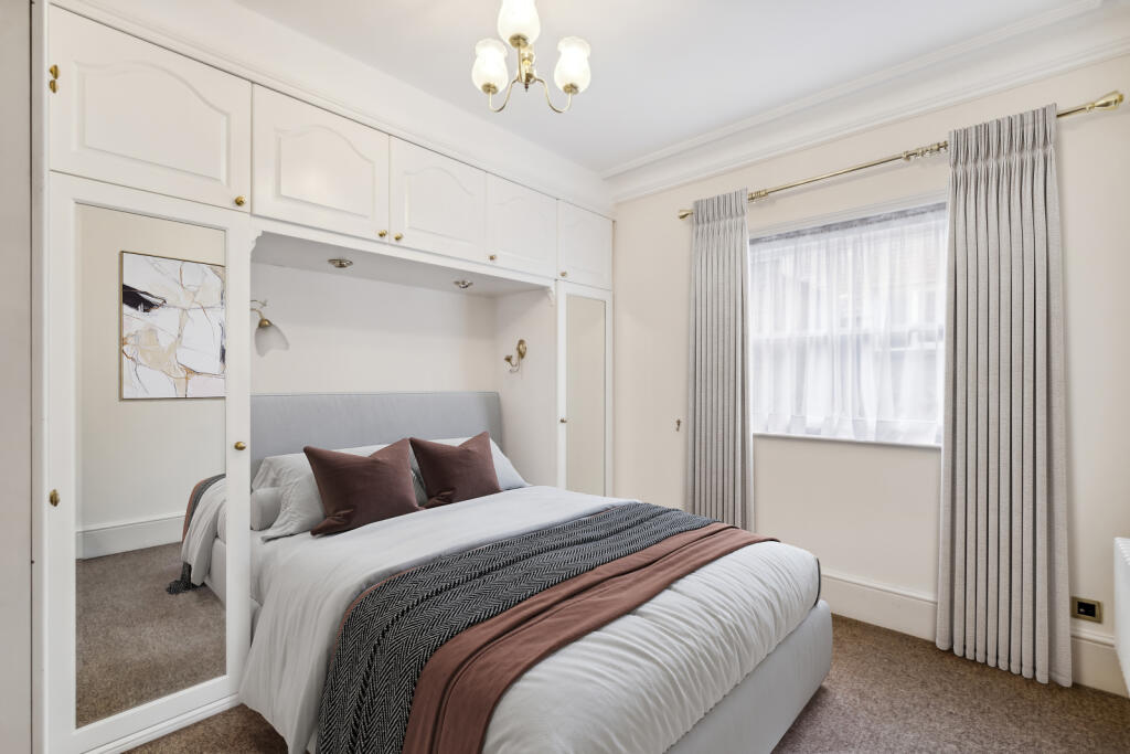 House in London - View 5