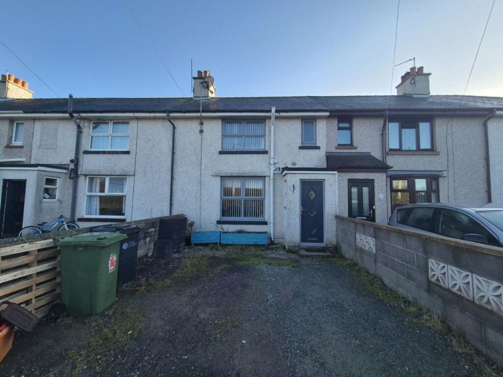3-bed terraced on Fron Eithin, Malltraeth, Anglesey, LL62, £199,950