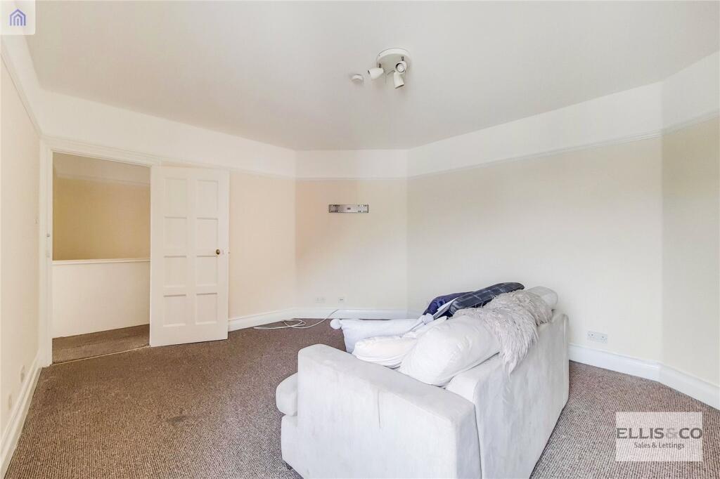 Apartment in Harrow - View 5