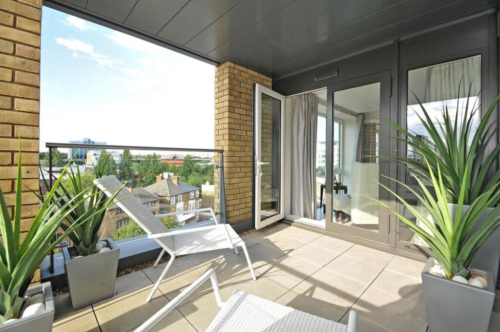 Main image of property: Kew Bridge Road,
Brentford, TW8