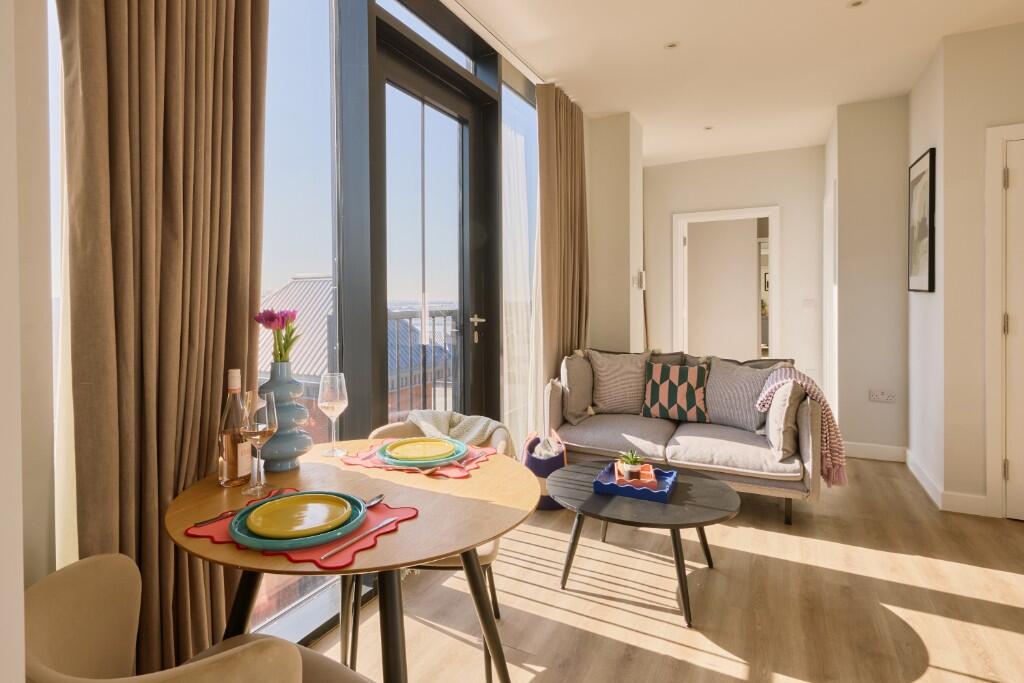 Main image of property: Anchorage Quay, Manchester, Greater Manchester, M50