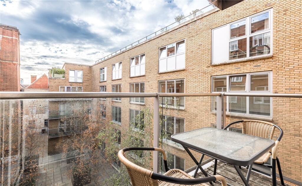 Apartment in London - View 3