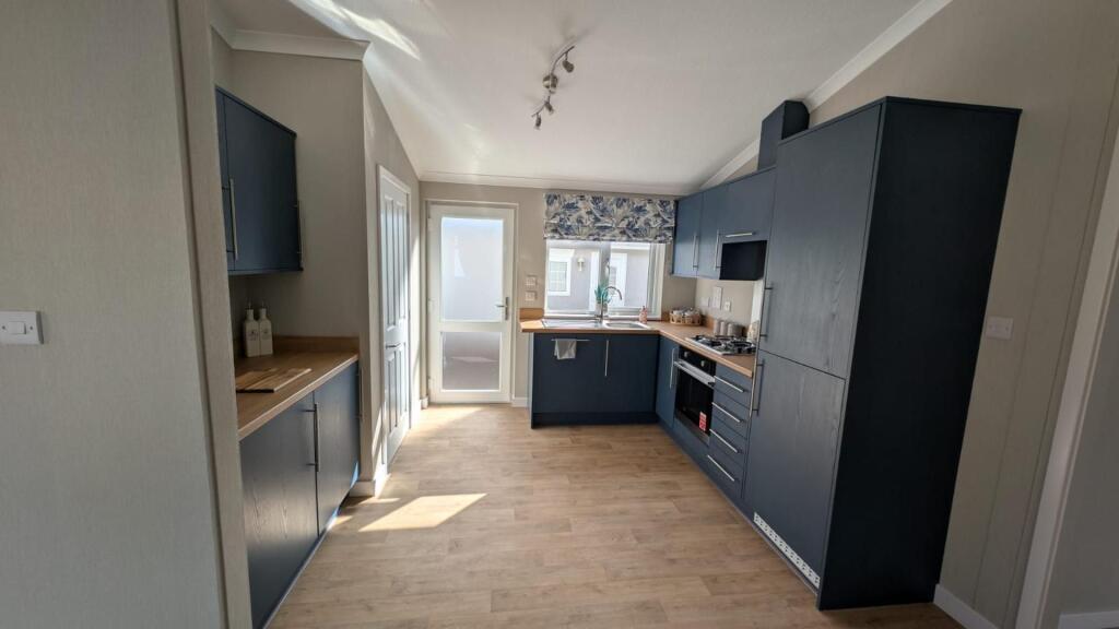 Birtley, Chester-le-Street, DH2 1XG photo 4