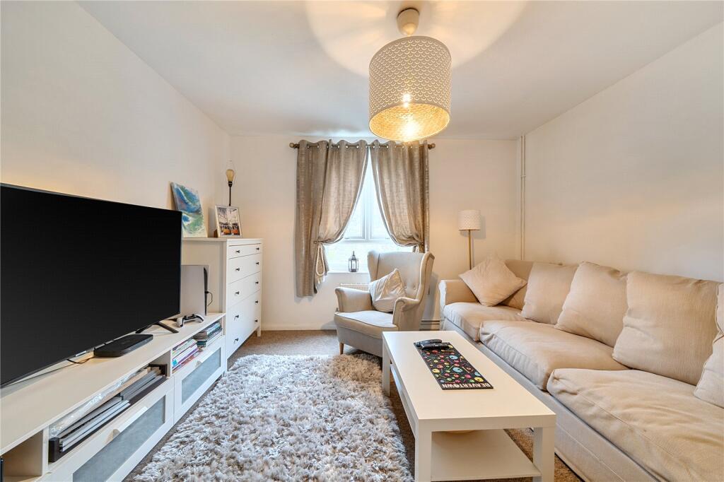 House in London, Brentham Garden Suburb, Perivale - View 2