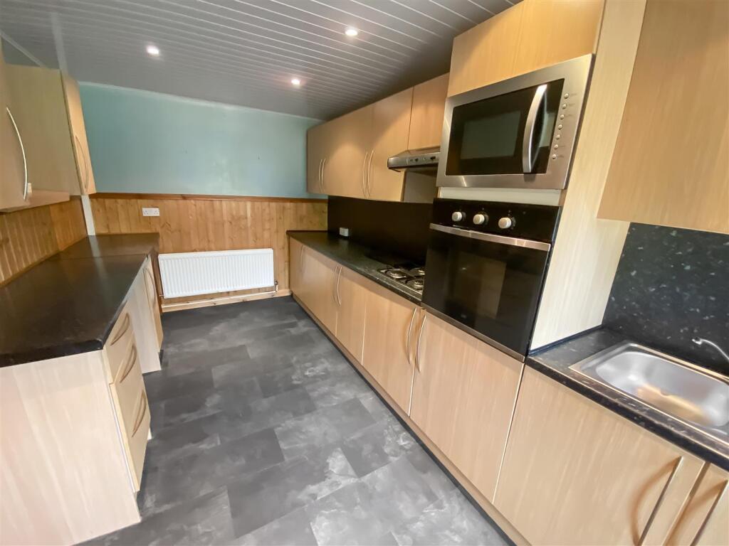 Airton Place, Newton Aycliffe photo 2