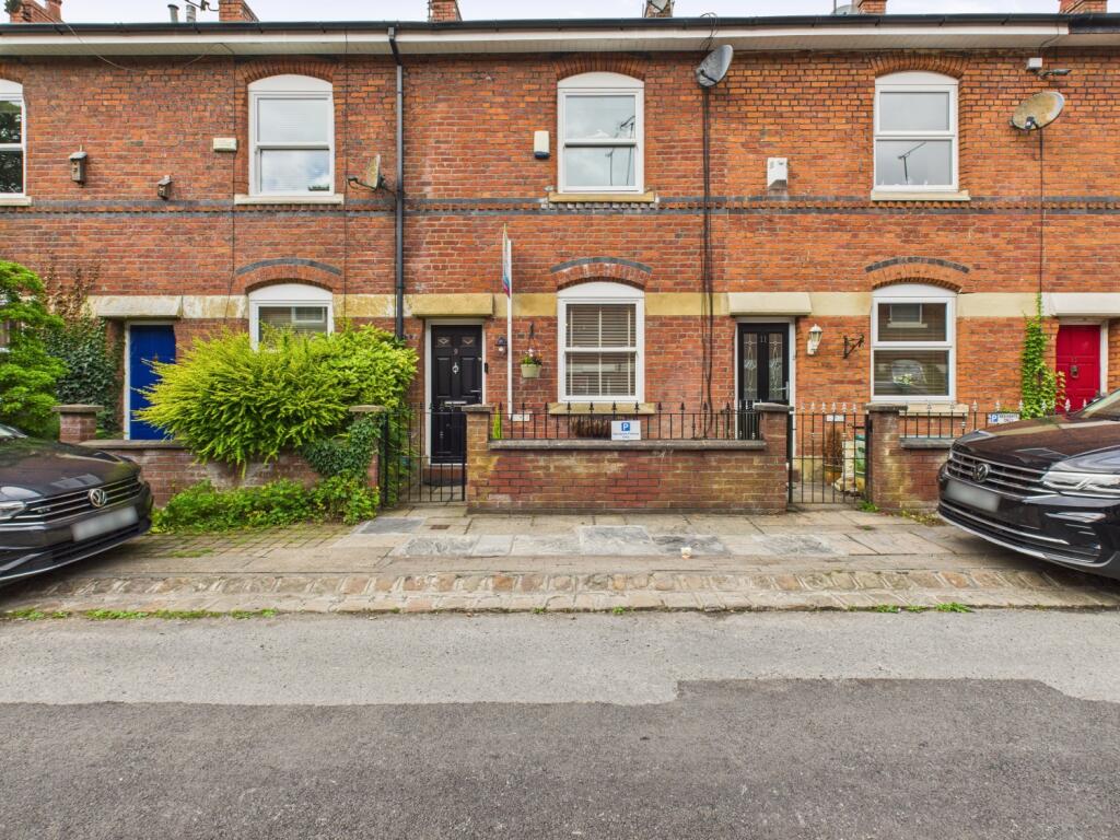 Main image of property: Dingle Terrace, Ashton-under-Lyne, OL6 8AH