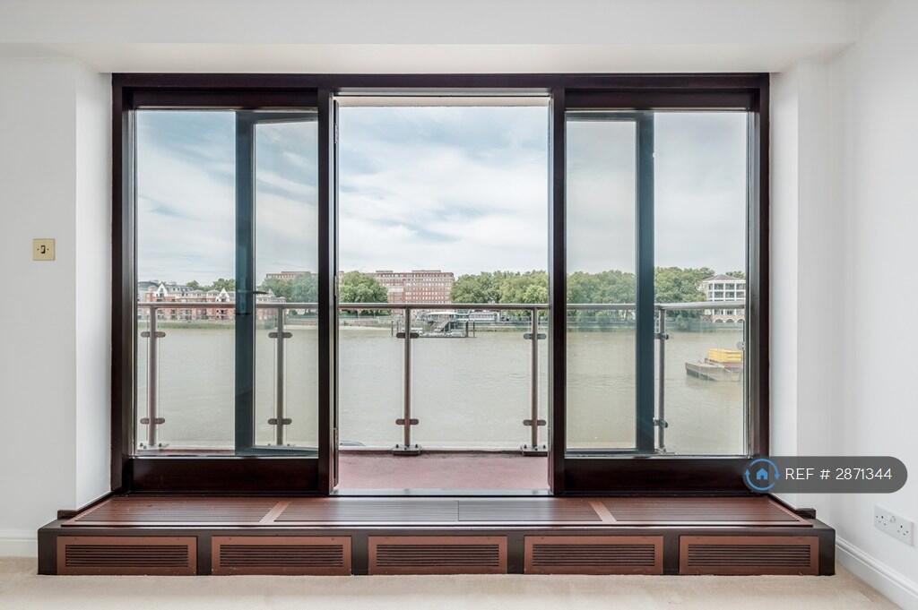 Main image of property: Elm Quay Court, London, SW8