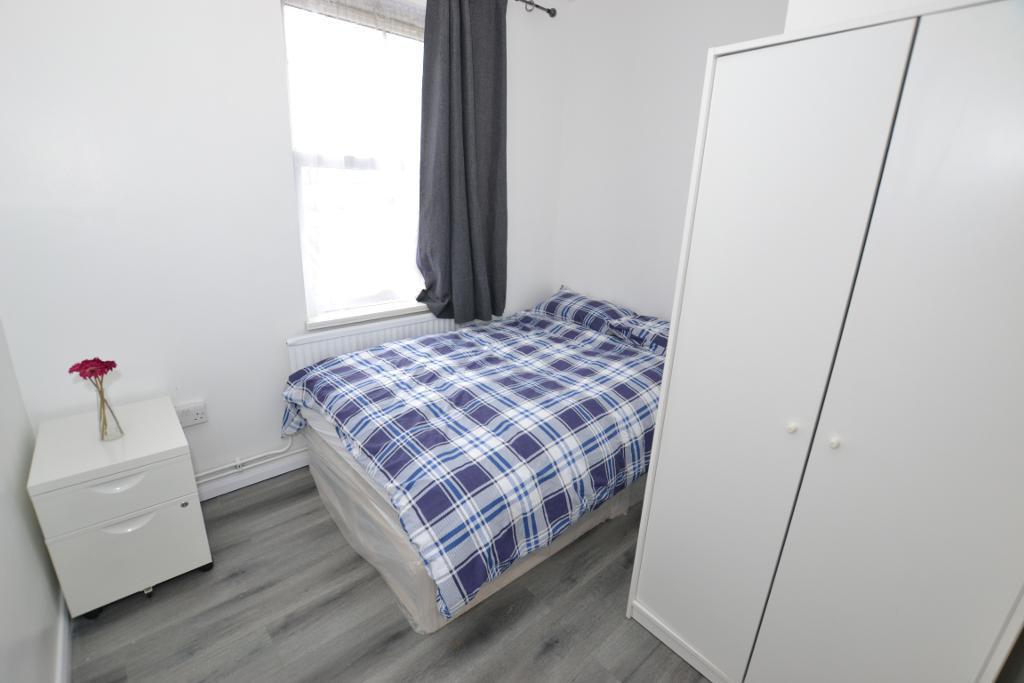 Main image of property: Speakman House, Gibraltar Walk, London, E2 7EW