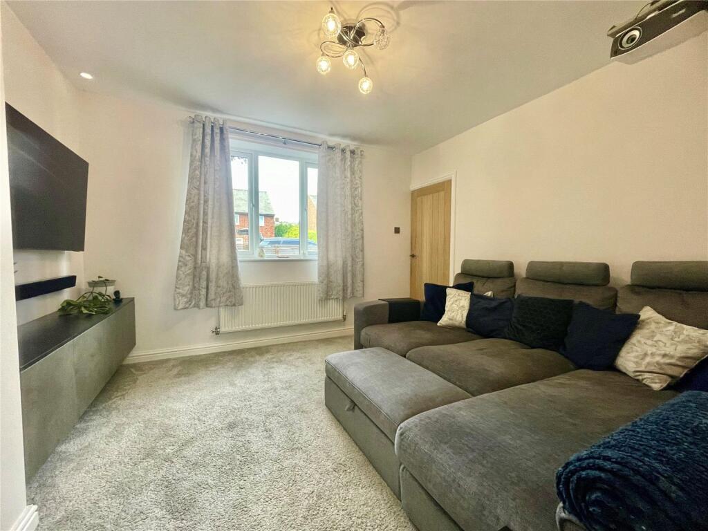 House in Preston, Penwortham Lane, Penwortham - View 5