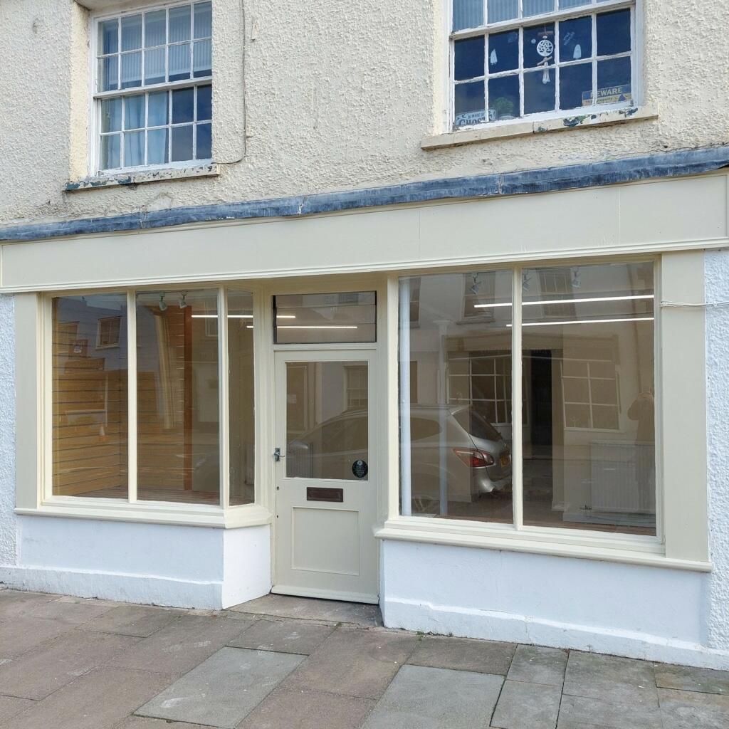 Main image of property: 98 High Street, Cricklade, Swindon, Wiltshire SN6 6AA