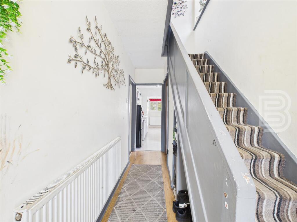 House in Rugby, Warwickshire - View 3
