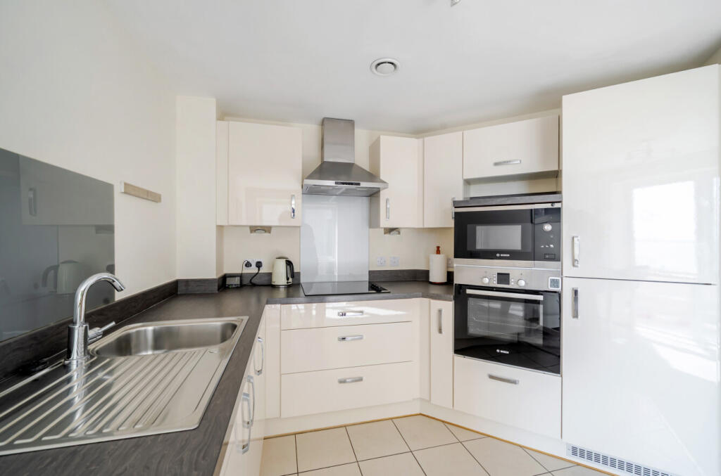 House in Portsmouth, Southsea - View 3