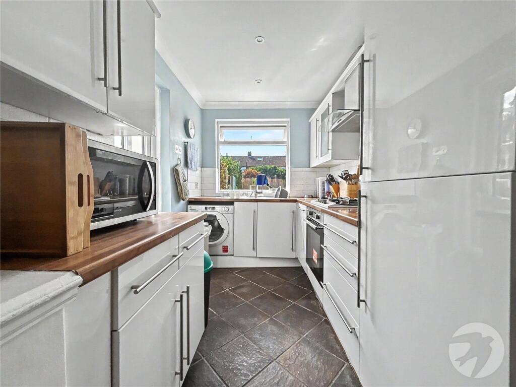 House in Dartford - More