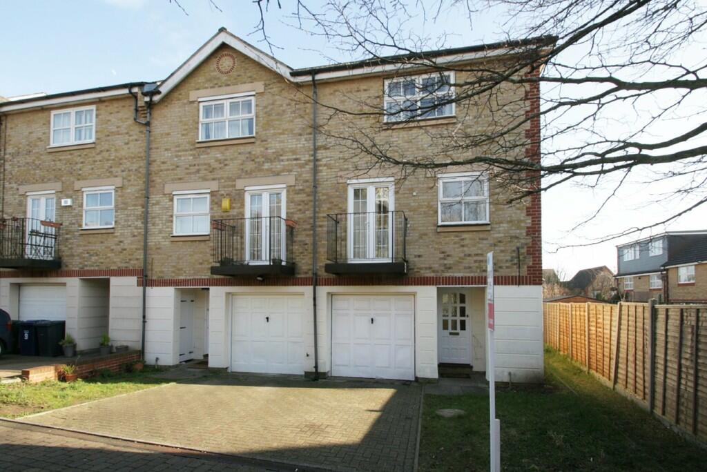 Main image of property: Highgrove Close, Friern Barnet, N11 3PT