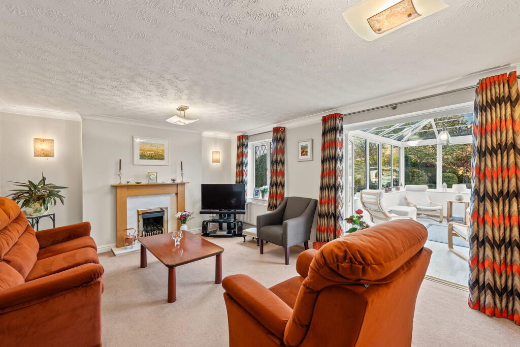 House in Newark and Sherwood, Rolleston - View 4