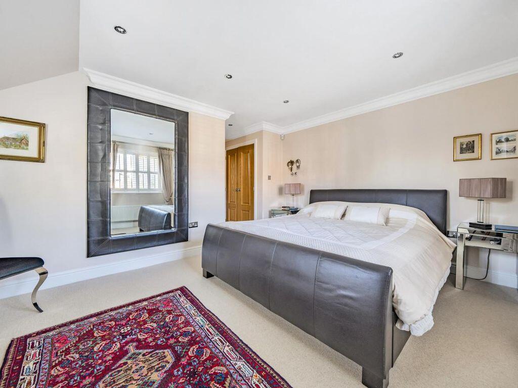 Additional image 10 of 'The Courtyard' Cucumber Lane, Essendon, AL9