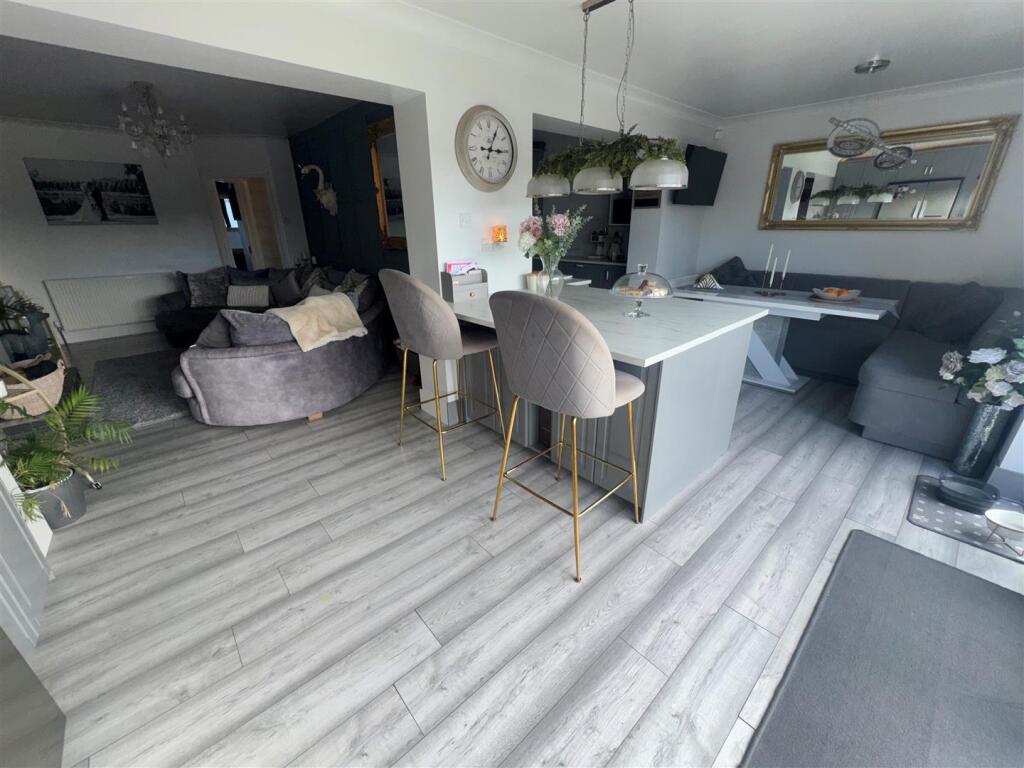 House in Southend-on-Sea - View 4