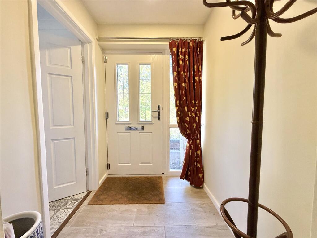 Rectory Road, Burnham on Sea, Somerset, TA8 photo 3