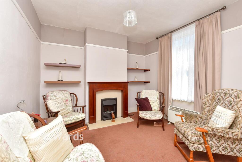 House in Gillingham, Sally Port Gardens - View 5