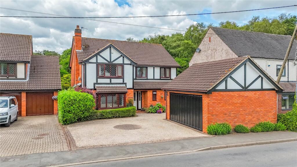 4-bed detached on Edge Hill, Wood End, Atherstone, Warwickshire, CV9, £535,000