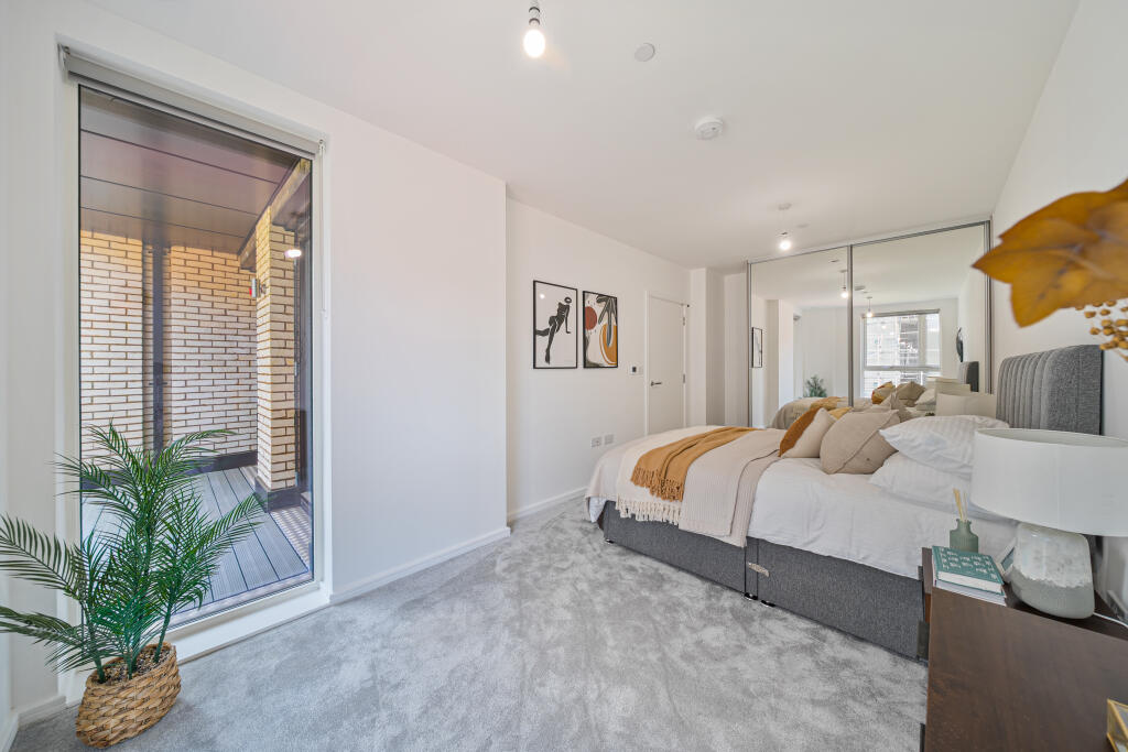 Apartment in London - View 5