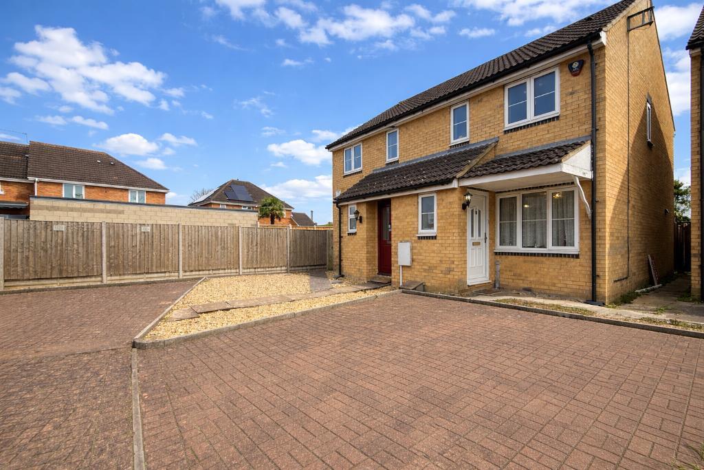 Main image of property: Thornycroft Close, Leagrave, Luton, Bedfordshire, LU3 2QH