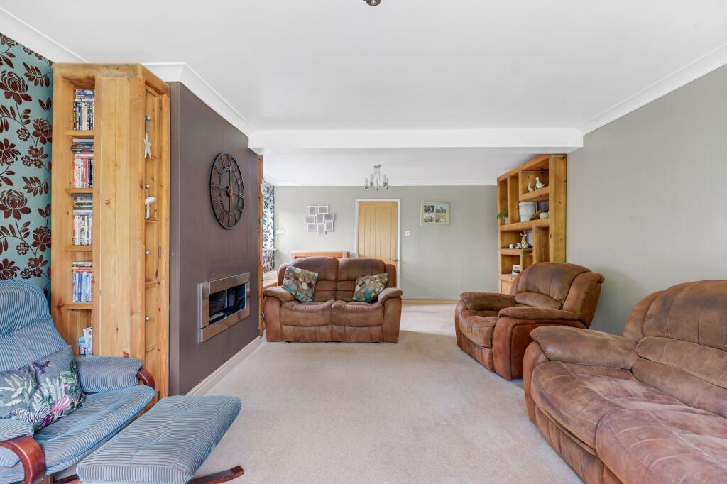 House in Nottingham, Beechdale - View 4