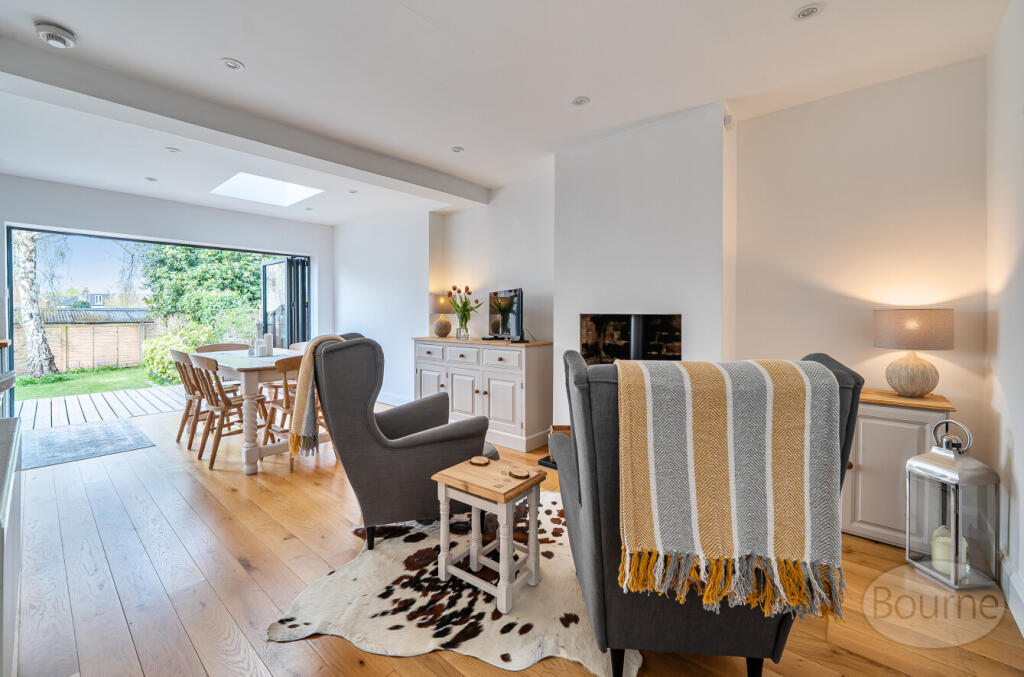 House in Elmbridge, Cobham - View 5