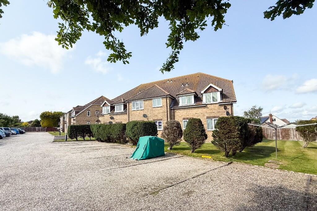 Honeycrag Close, Polegate, East Sussex, BN26 photo 2