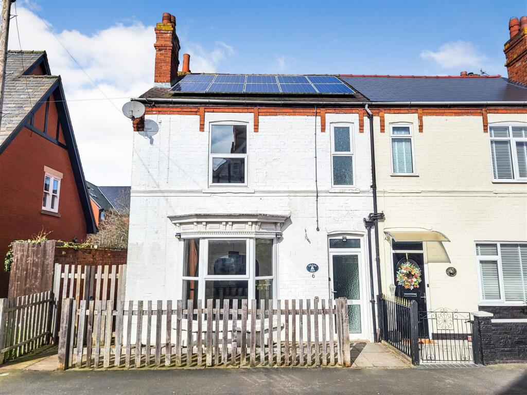 3-bed semi-detached on Albany Road, Woodhall Spa, £190,000