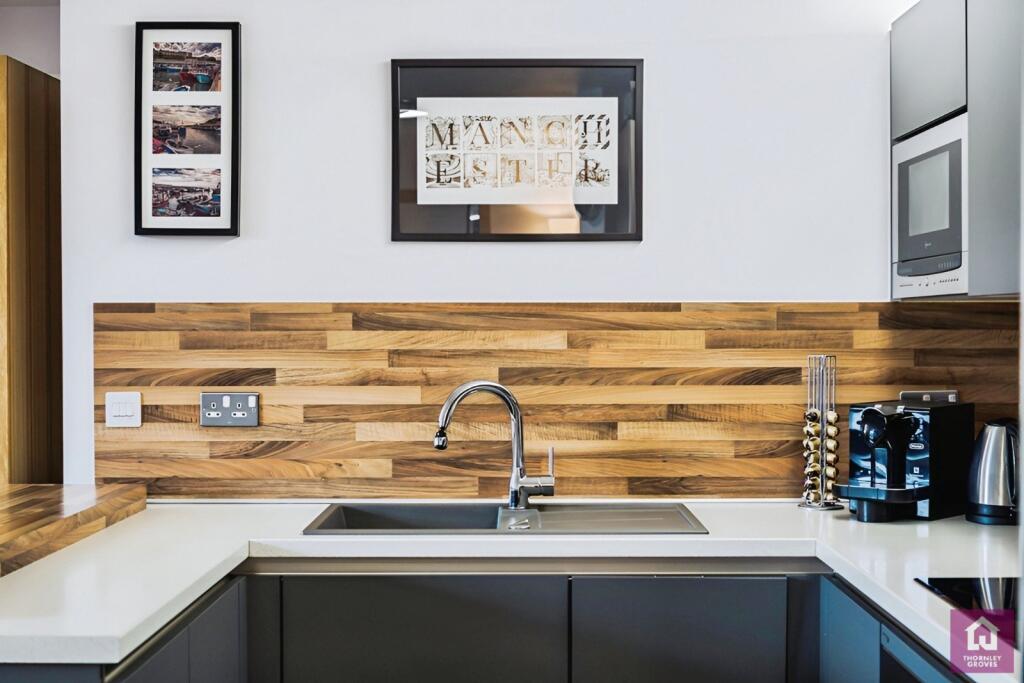Apartment in Manchester, Castlefield, City Centre - More