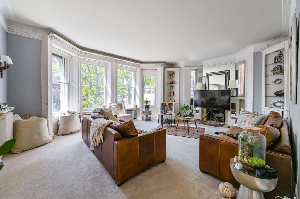 4 bedroom flat for rent