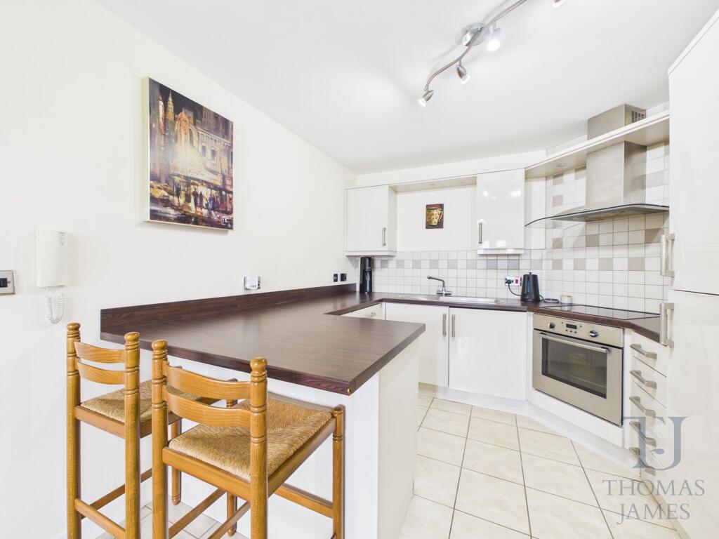 Apartment in Nottingham - View 5