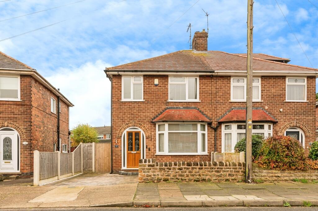 Main image of property: East Crescent, Beeston, Nottingham, Nottinghamshire, NG9