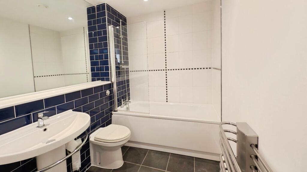 Apartment in Bristol, Fishponds - More