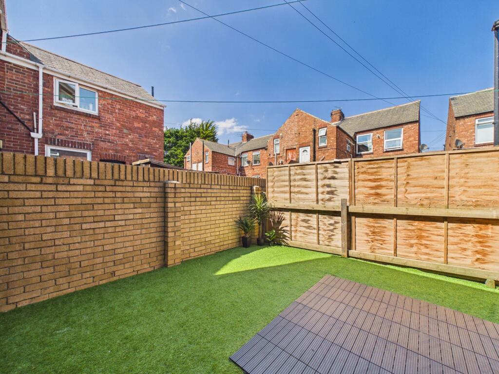 Apartment in Newcastle upon Tyne, St. Peter's - View 4