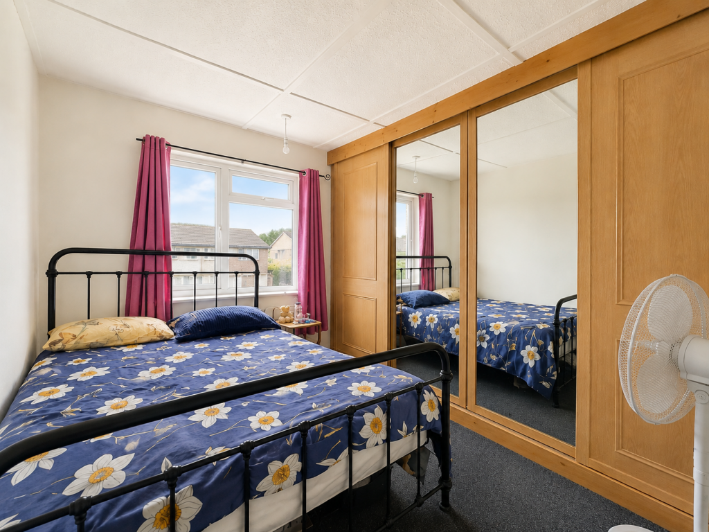Apartment in Luton - View 5