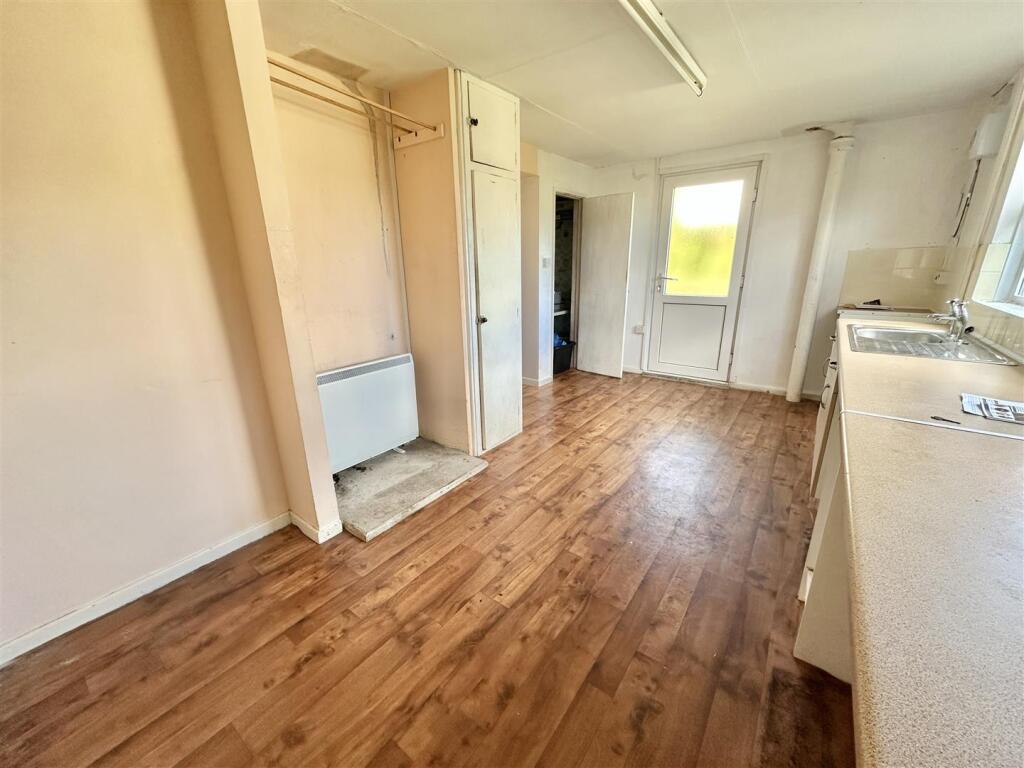 House in Plymouth - View 4