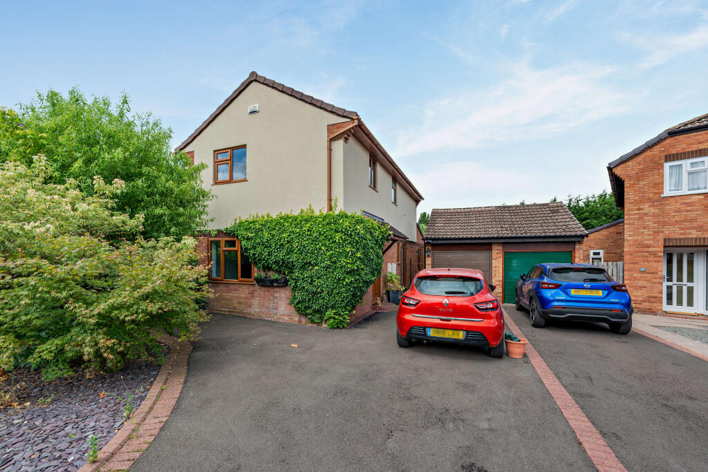 Main image of property: Falcon Close, Nuneaton, Warwickshire