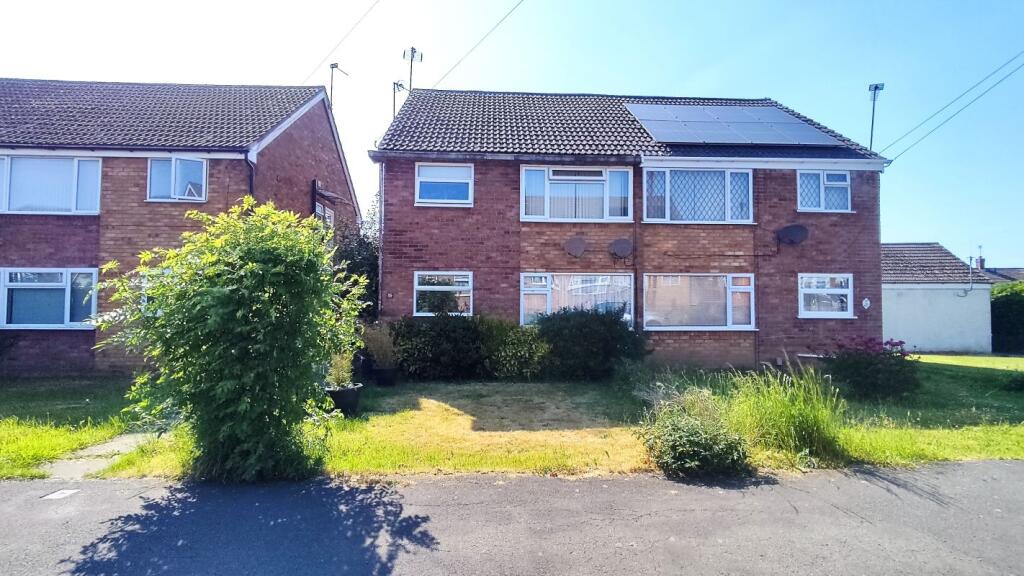 2-bed flat on 36 Fieldview Close, Exhall, Coventry, West Midlands, CV7 9BL, £35,000