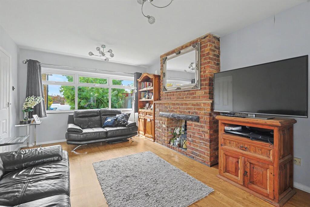 House in Rochford, Hockley - View 4