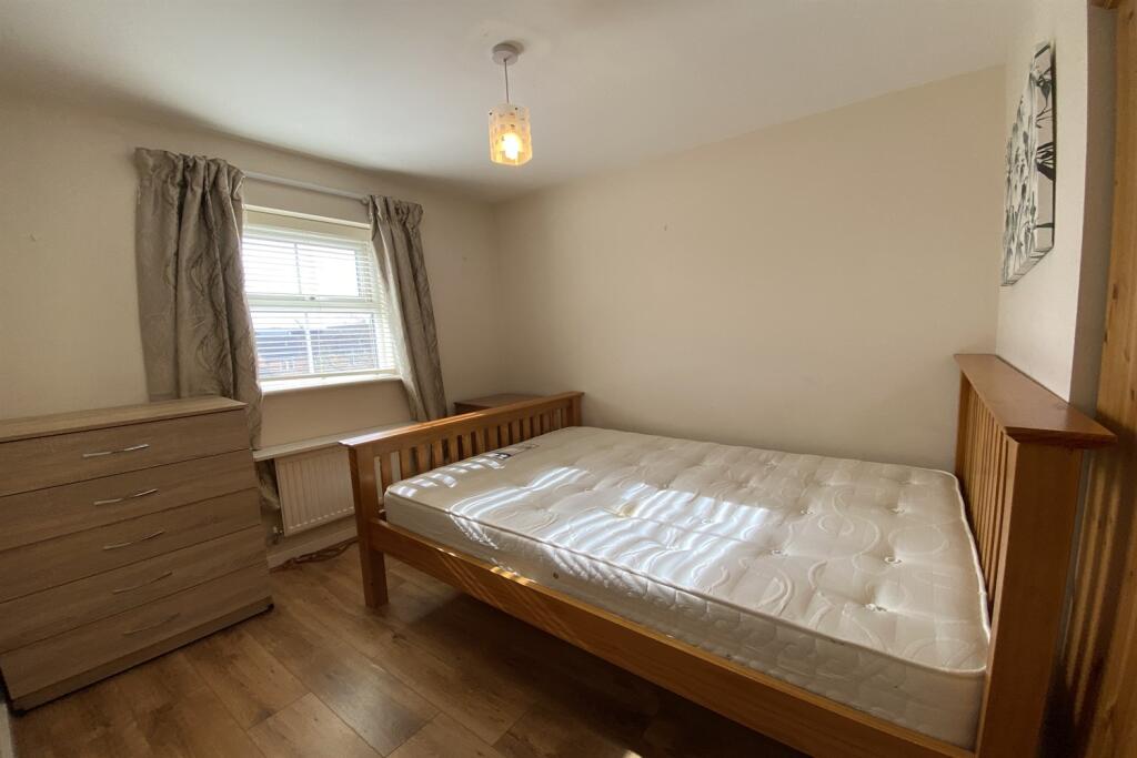 1 bedroom house share for rent
