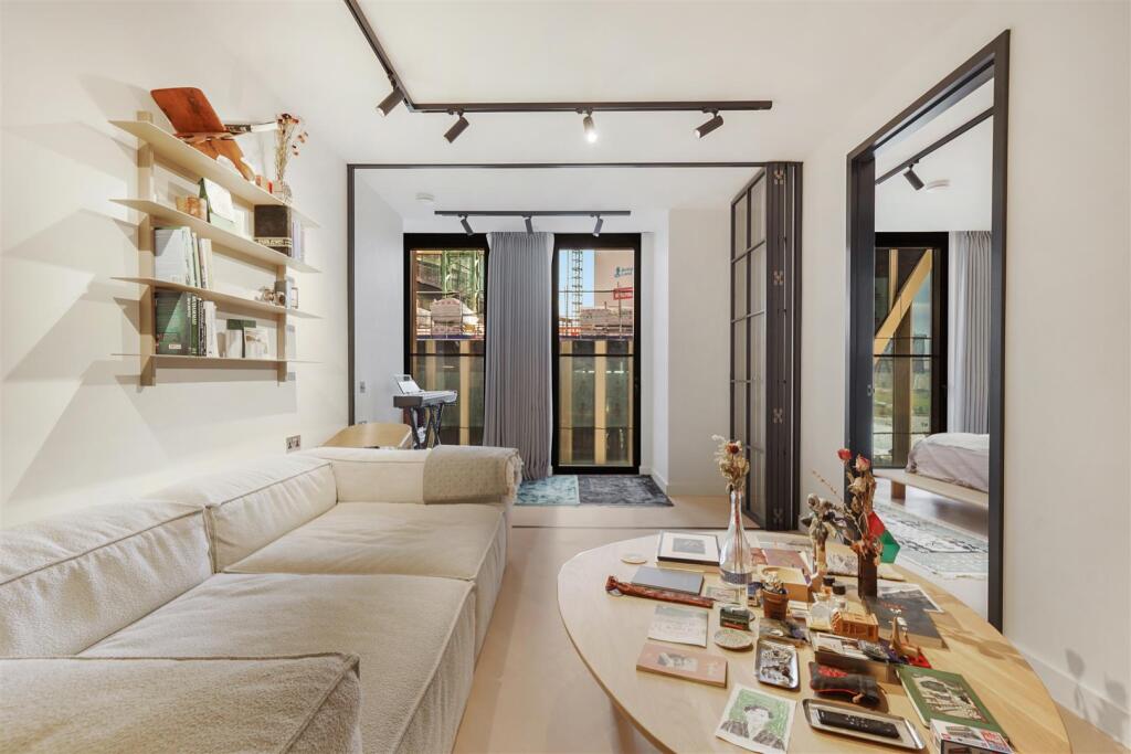 Apartment in London - View 5