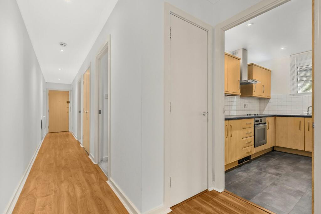 Apartment in London, Blackwall - View 5