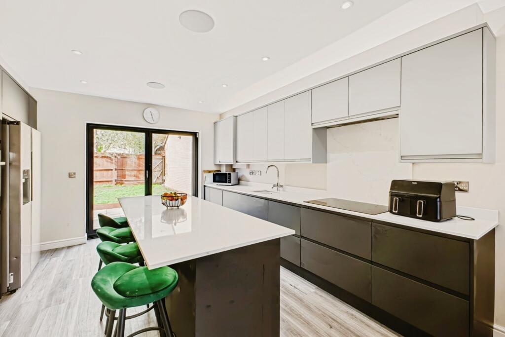 House in Northampton - View 5